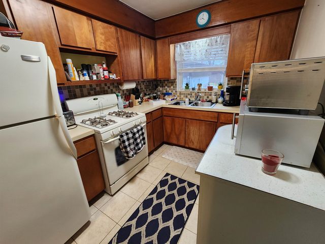 1246 Midland Road, Bay City, MI 48706