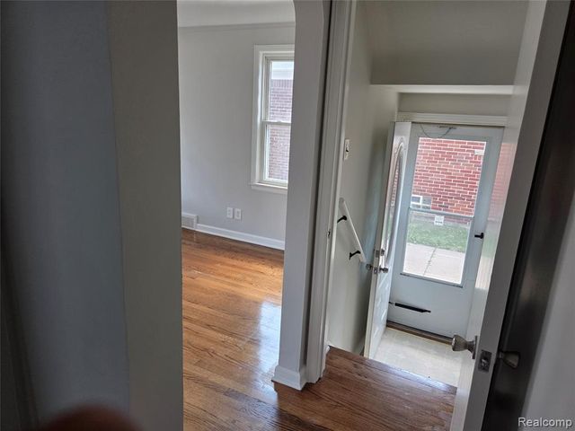 23912 Hollander Street, Dearborn, MI 48128