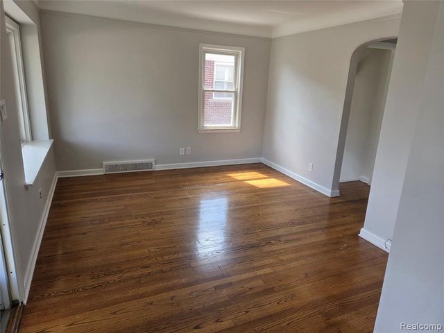 23912 Hollander Street, Dearborn, MI 48128