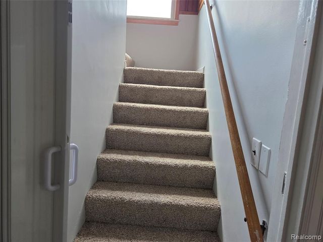 23912 Hollander Street, Dearborn, MI 48128