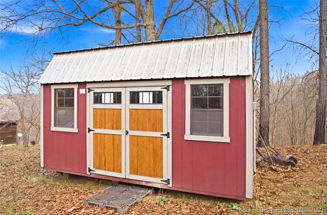 6611 N Starr Ridge Road, Proctor, OK 74457