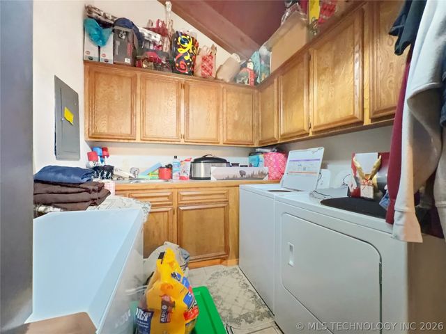 6611 N Starr Ridge Road, Proctor, OK 74457