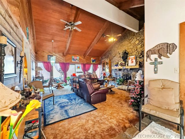 6611 N Starr Ridge Road, Proctor, OK 74457