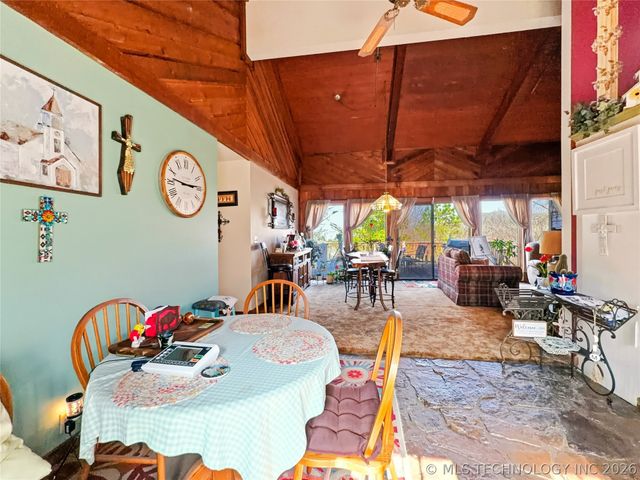 6611 N Starr Ridge Road, Proctor, OK 74457