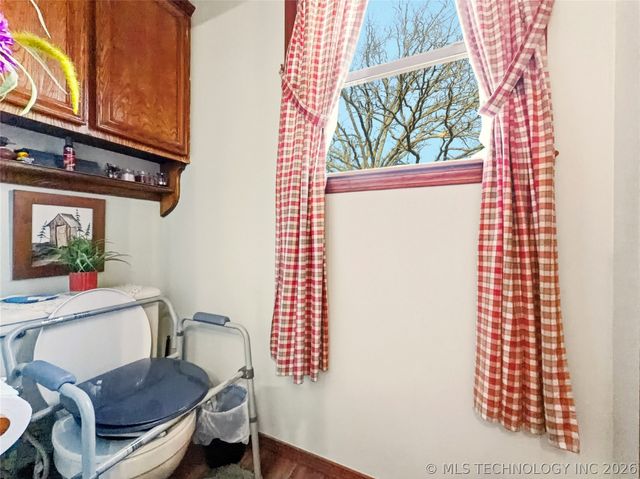 6611 N Starr Ridge Road, Proctor, OK 74457