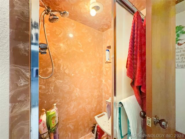 6611 N Starr Ridge Road, Proctor, OK 74457