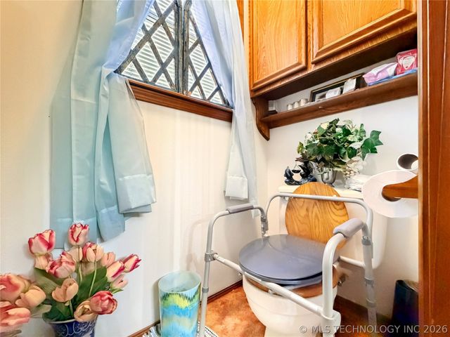 6611 N Starr Ridge Road, Proctor, OK 74457