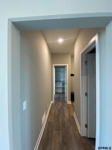 10926 Hardwood Drive, Papillion, NE 68046