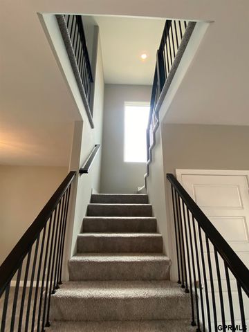 10926 Hardwood Drive, Papillion, NE 68046