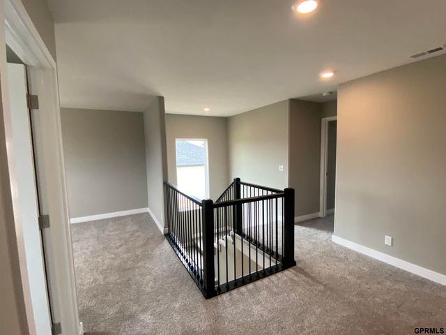 10926 Hardwood Drive, Papillion, NE 68046