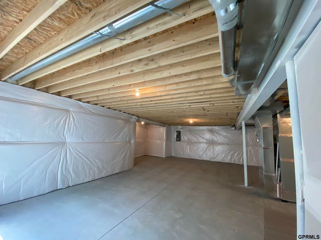 10926 Hardwood Drive, Papillion, NE 68046