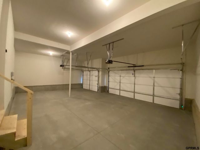 10926 Hardwood Drive, Papillion, NE 68046