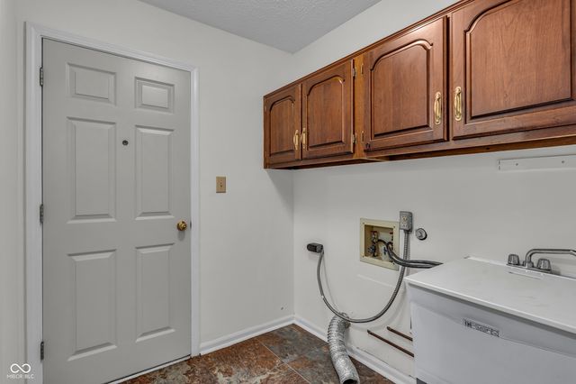 5228 Greenwillow Road, Indianapolis, IN 46226