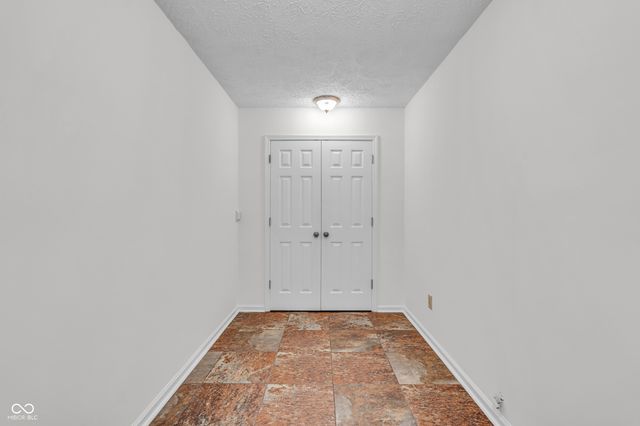 5228 Greenwillow Road, Indianapolis, IN 46226