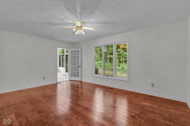 5228 Greenwillow Road, Indianapolis, IN 46226