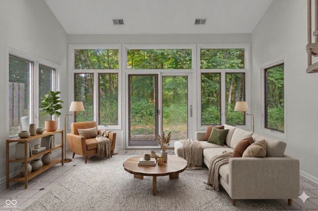 5228 Greenwillow Road, Indianapolis, IN 46226