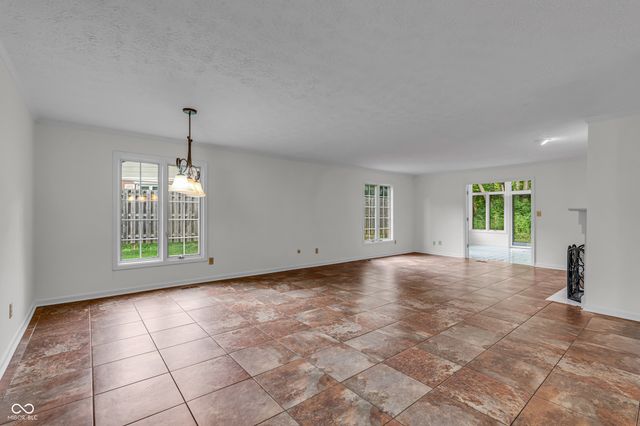 5228 Greenwillow Road, Indianapolis, IN 46226