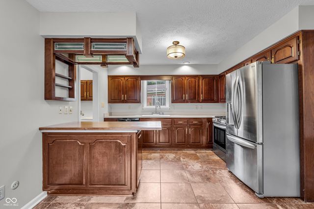 5228 Greenwillow Road, Indianapolis, IN 46226