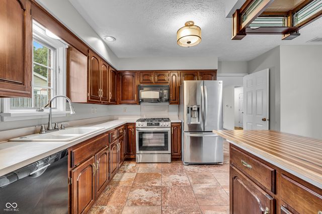 5228 Greenwillow Road, Indianapolis, IN 46226