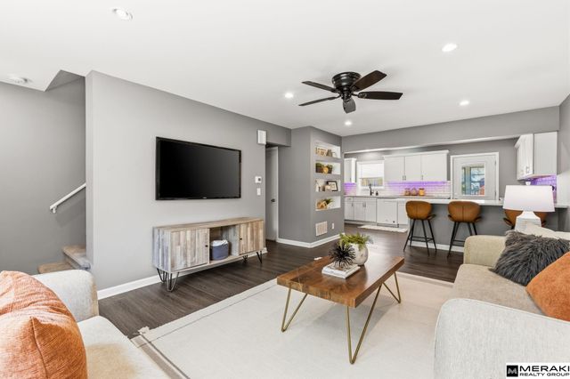 7616 Woolworth Avenue, Omaha, NE 68124