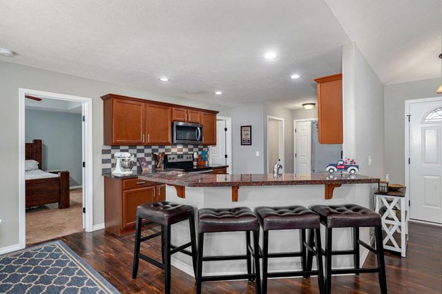 631 W Blackfoot Drive, Republic, MO 65738