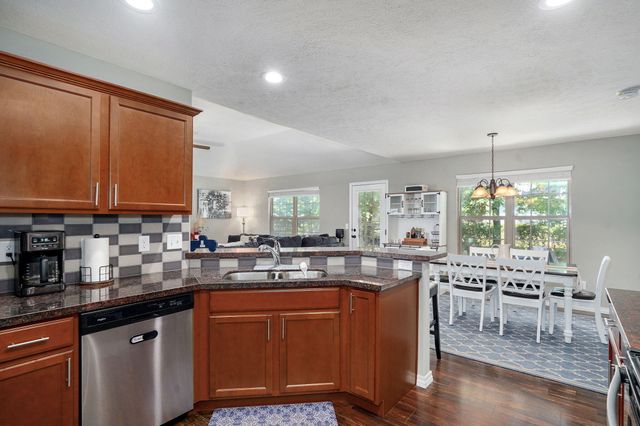 631 W Blackfoot Drive, Republic, MO 65738