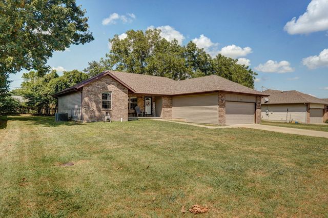 631 W Blackfoot Drive, Republic, MO 65738