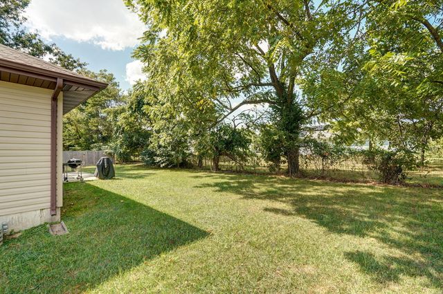 631 W Blackfoot Drive, Republic, MO 65738