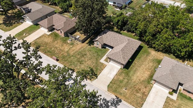 631 W Blackfoot Drive, Republic, MO 65738
