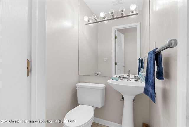 6213 Beechfield Drive 3, Lansing, MI 48911