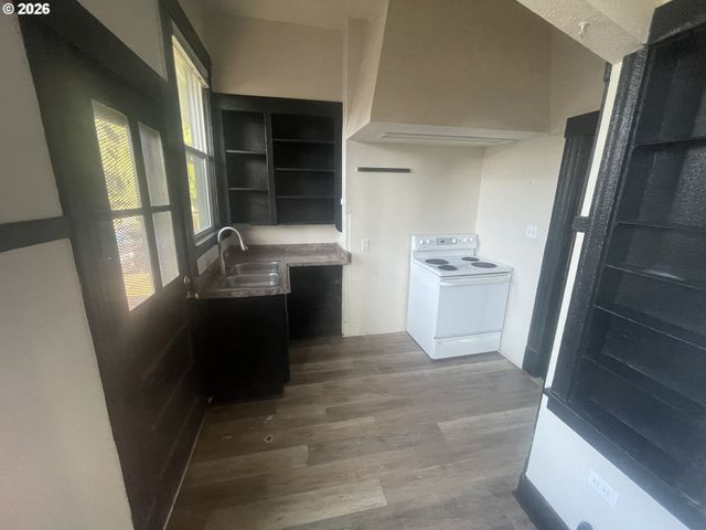 4605 N VANCOUVER Ave, Portland, OR 97217