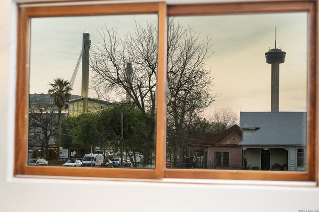 325 Montana, San Antonio, TX 78203