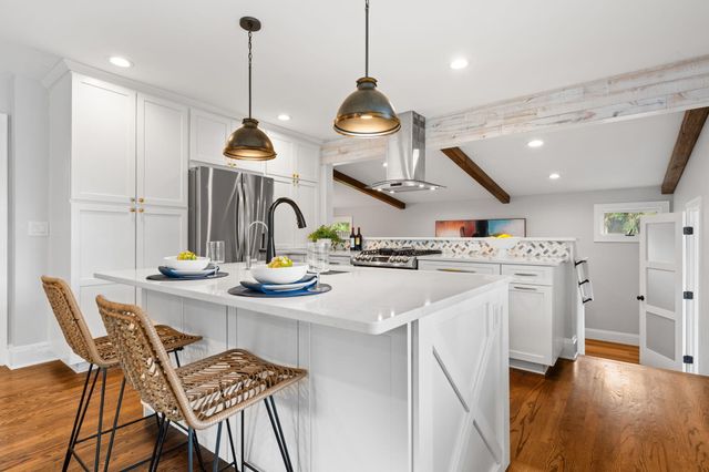 2050 Camelot Road, Ann Arbor, MI 48104