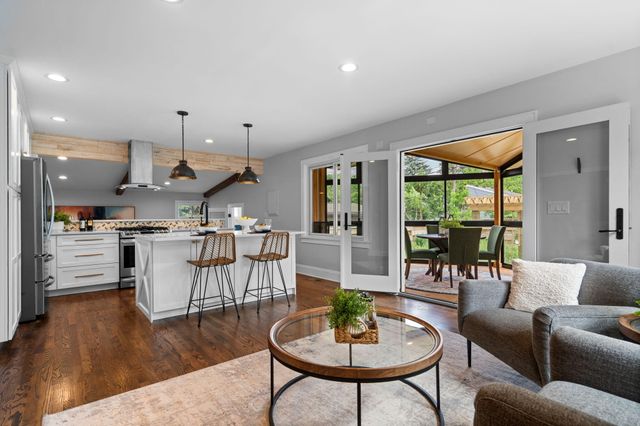 2050 Camelot Road, Ann Arbor, MI 48104