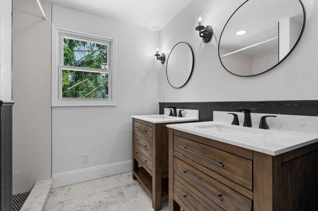 2050 Camelot Road, Ann Arbor, MI 48104