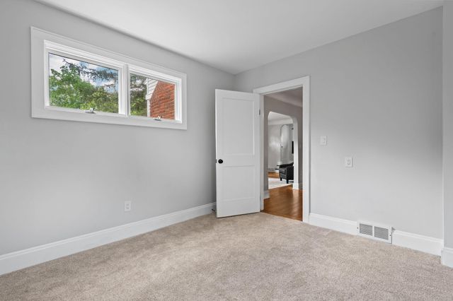 2050 Camelot Road, Ann Arbor, MI 48104