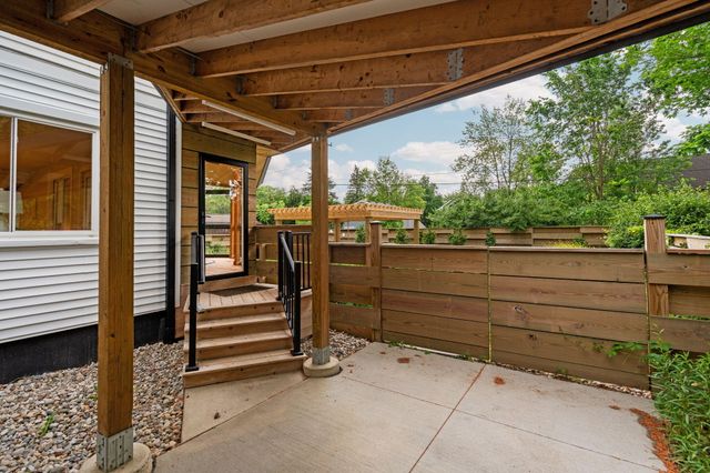 2050 Camelot Road, Ann Arbor, MI 48104