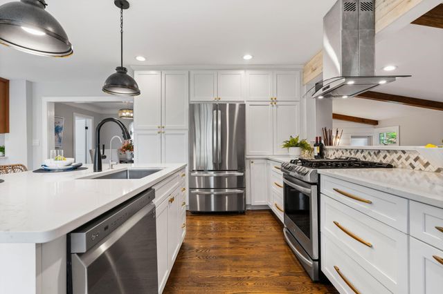 2050 Camelot Road, Ann Arbor, MI 48104