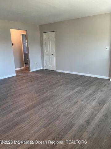 440 Cross Road C13, Matawan, NJ 07747
