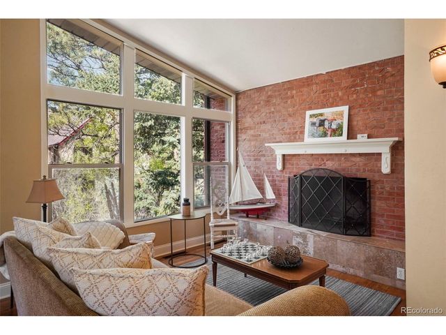 1660 Mesa Ave, Colorado Springs, CO 80906