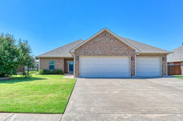 300 Bailey Street, Blanchard, OK 73010
