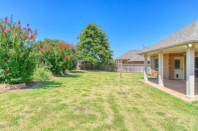 300 Bailey Street, Blanchard, OK 73010