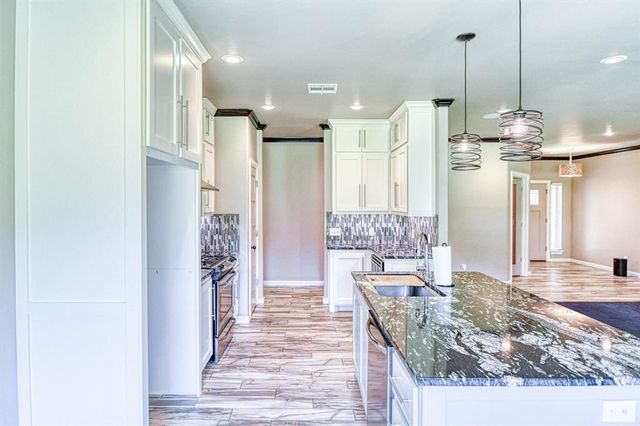 300 Bailey Street, Blanchard, OK 73010