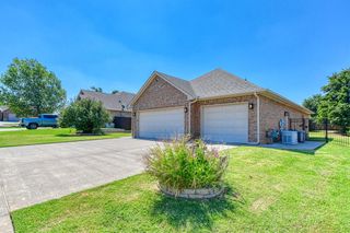 300 Bailey Street, Blanchard, OK 73010