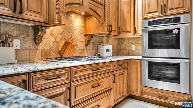 26 Devonshire Road, Cresskill, NJ 07626