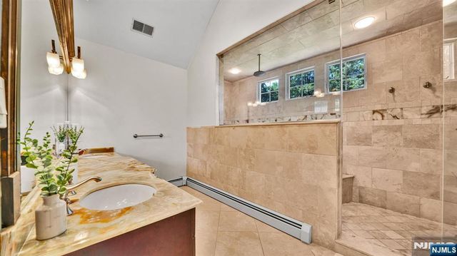 26 Devonshire Road, Cresskill, NJ 07626