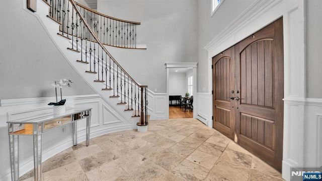 26 Devonshire Road, Cresskill, NJ 07626