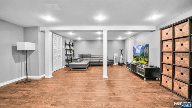 26 Devonshire Road, Cresskill, NJ 07626