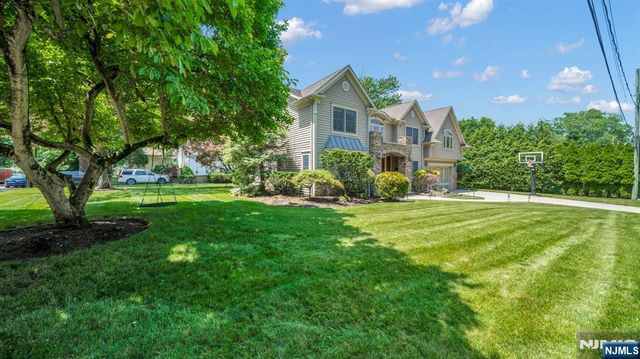 26 Devonshire Road, Cresskill, NJ 07626