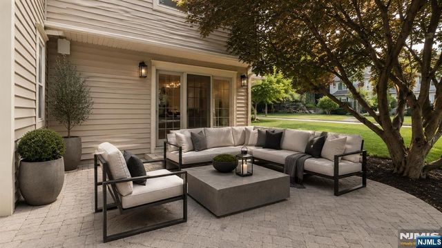 26 Devonshire Road, Cresskill, NJ 07626